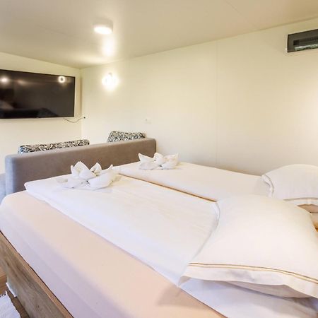 Mobile House Vegov Hram Hotel Dol pri Ljubljani Kültér fotó