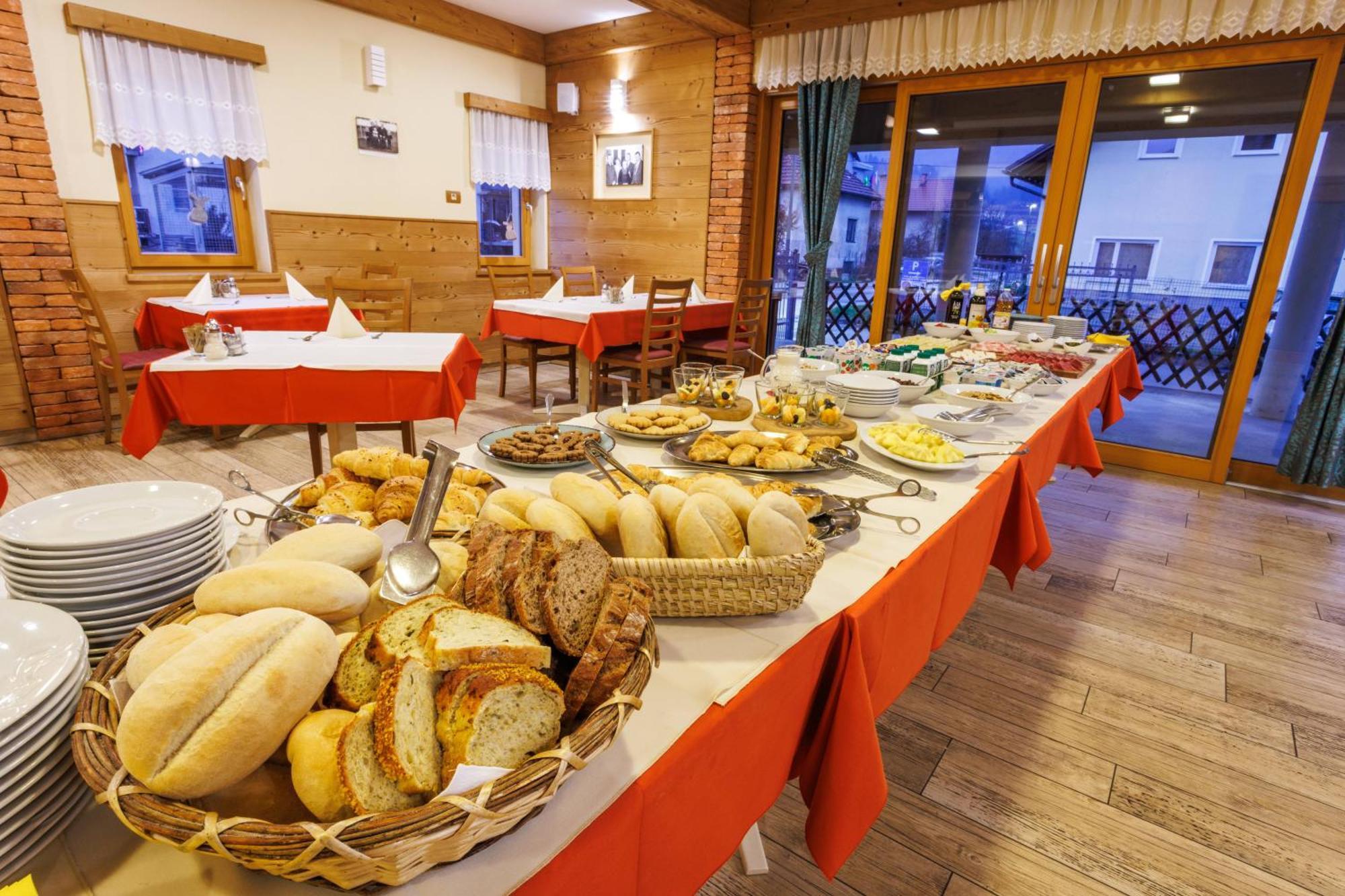 Mobile House Vegov Hram Hotel Dol pri Ljubljani Kültér fotó